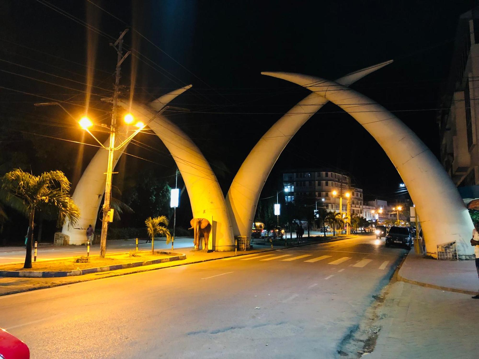 Queens Luxury Studio Mombasa Exterior photo